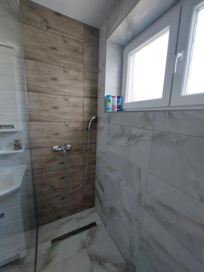 Apartman "Medeni" Біхач Екстер'єр фото