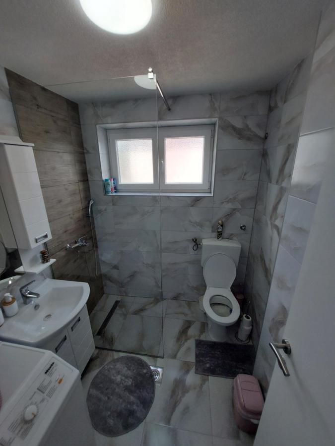 Apartman "Medeni" Біхач Екстер'єр фото