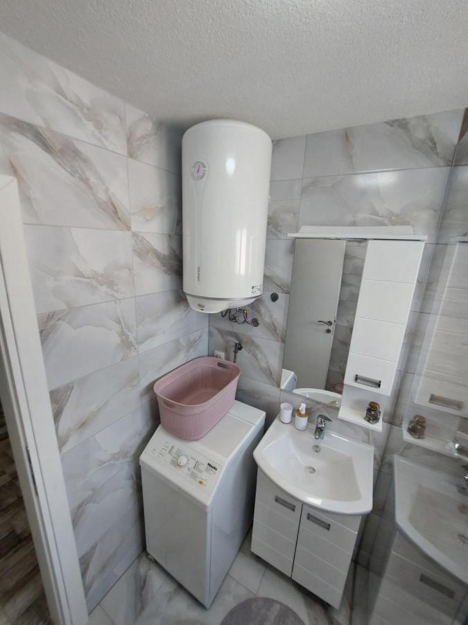 Apartman "Medeni" Біхач Екстер'єр фото