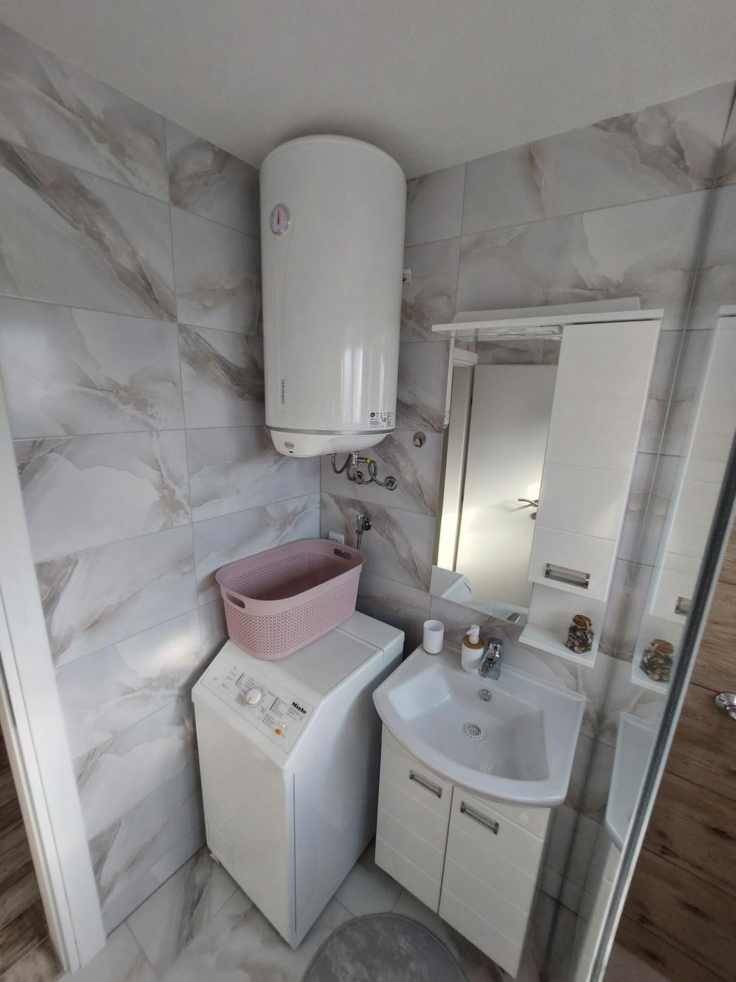 Apartman "Medeni" Біхач Екстер'єр фото