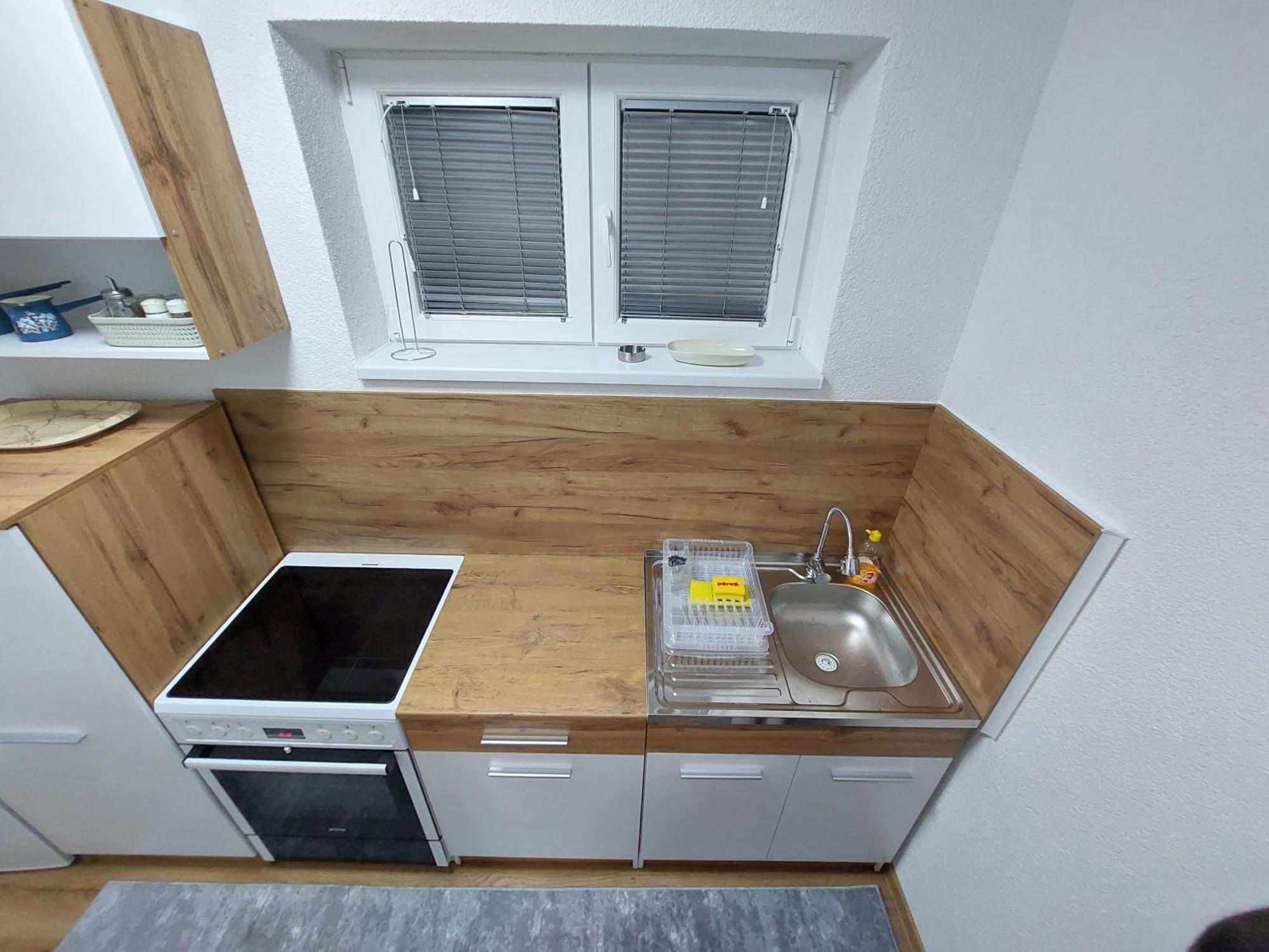 Apartman "Medeni" Біхач Екстер'єр фото
